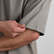 Load image into Gallery viewer, Premium Oversize Plain T-Shirt.
